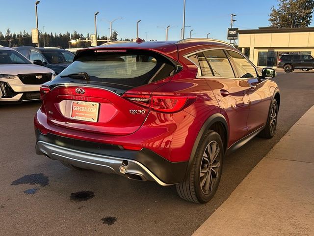 2018 INFINITI QX30 Essential