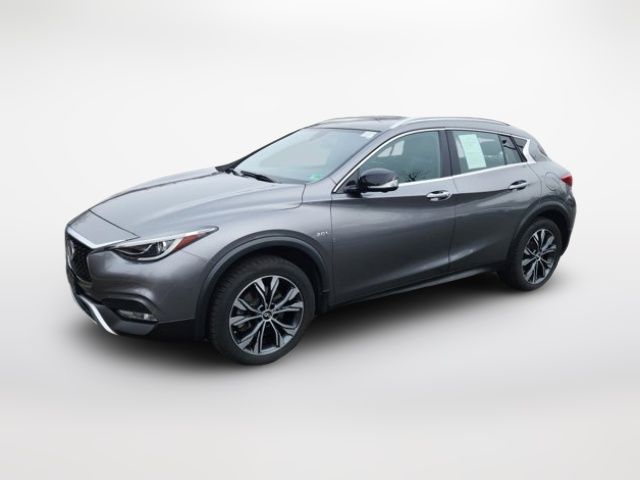 2018 INFINITI QX30 Essential