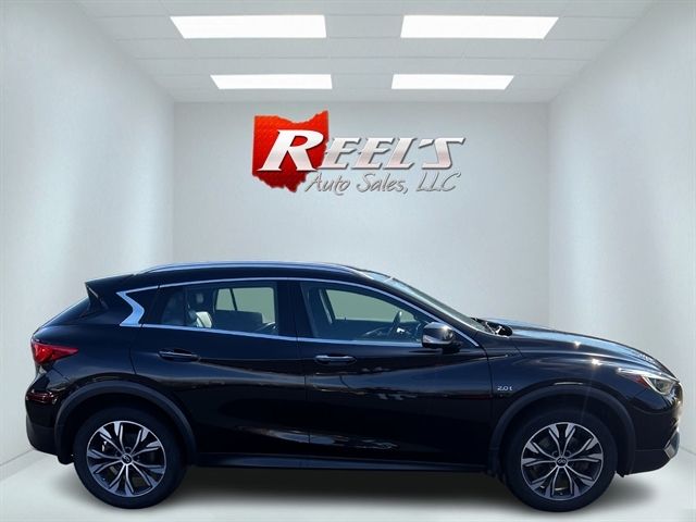 2018 INFINITI QX30 Essential