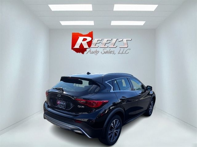 2018 INFINITI QX30 Essential