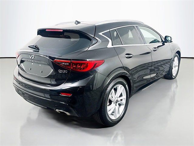 2018 INFINITI QX30 Luxe