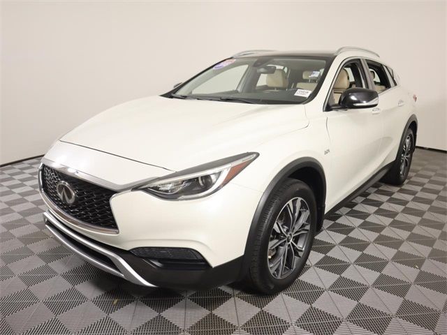 2018 INFINITI QX30 Luxe