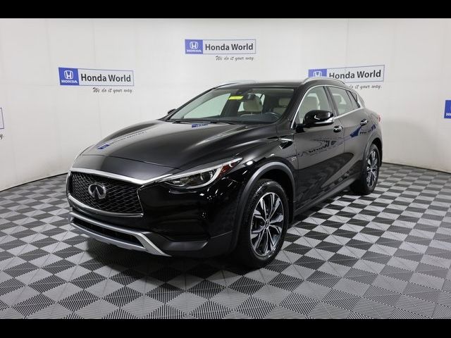 2018 INFINITI QX30 Luxe