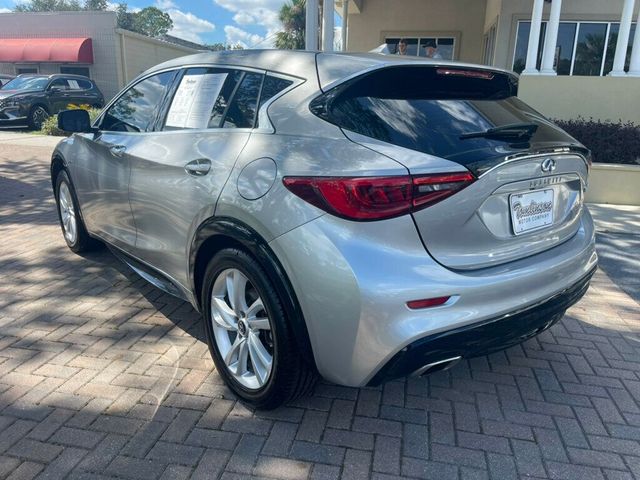 2018 INFINITI QX30 Luxury