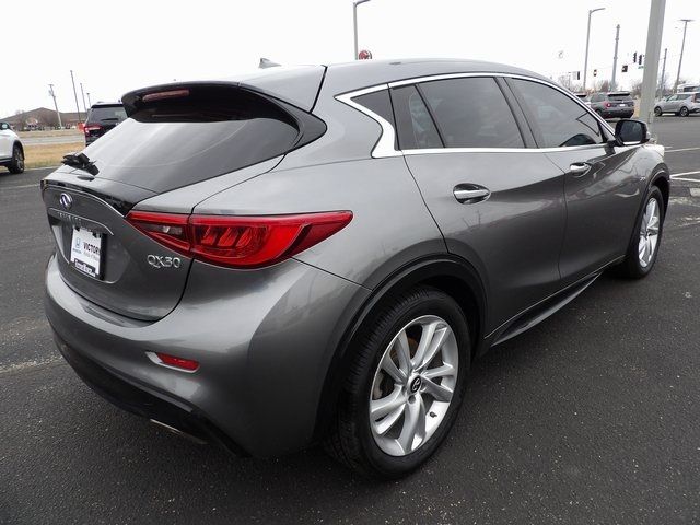 2018 INFINITI QX30 Luxury