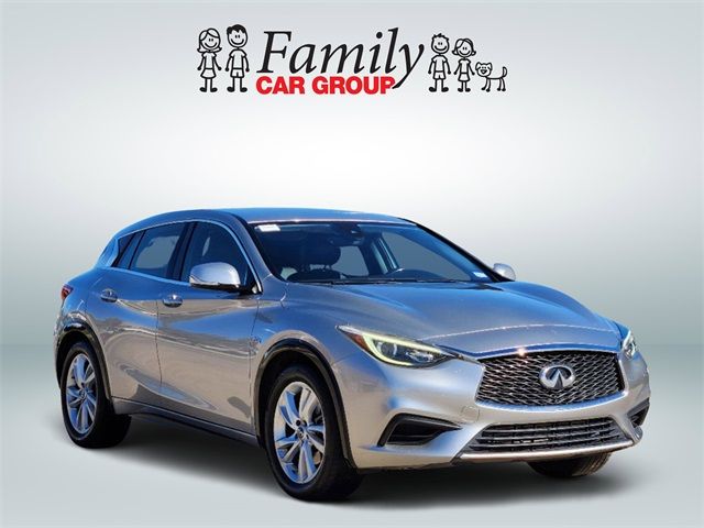 2018 INFINITI QX30 Luxury