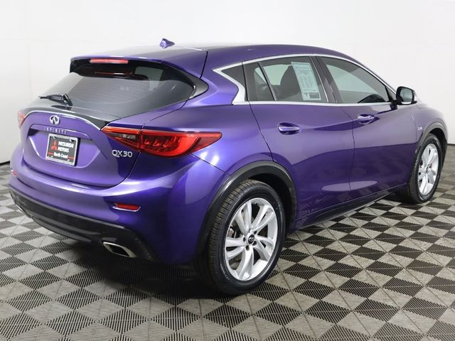 2018 INFINITI QX30 Luxury