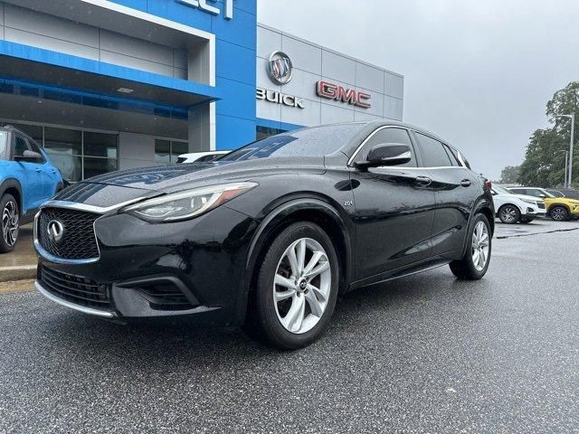 2018 INFINITI QX30 Luxury