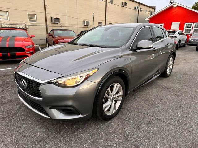 2018 INFINITI QX30 Luxury