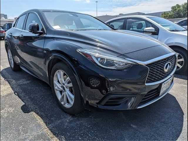 2018 INFINITI QX30 Luxury