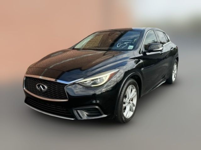 2018 INFINITI QX30 Luxury