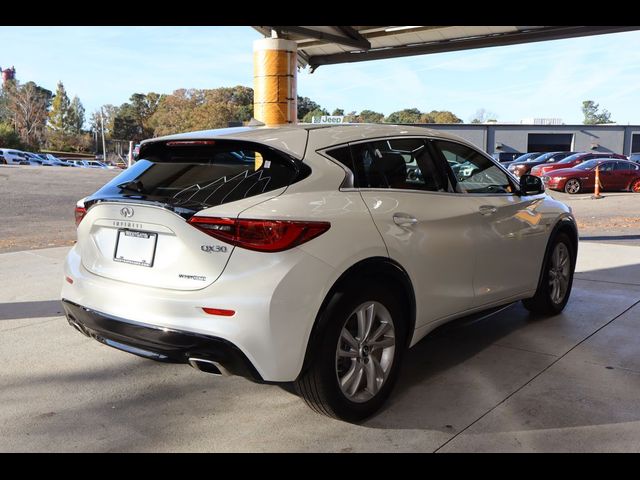 2018 INFINITI QX30 Luxury