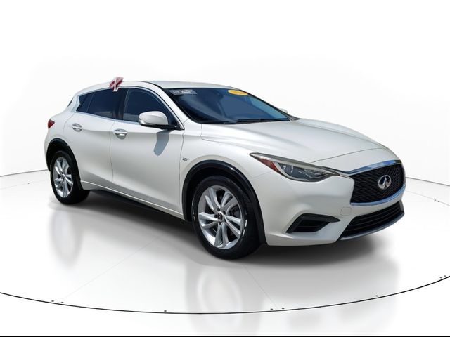 2018 INFINITI QX30 Luxury