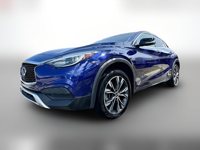 2018 INFINITI QX30 Luxury