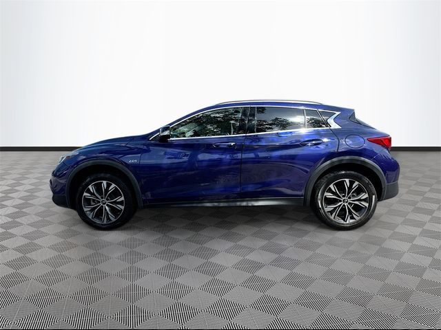 2018 INFINITI QX30 Luxury