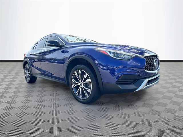 2018 INFINITI QX30 Luxury