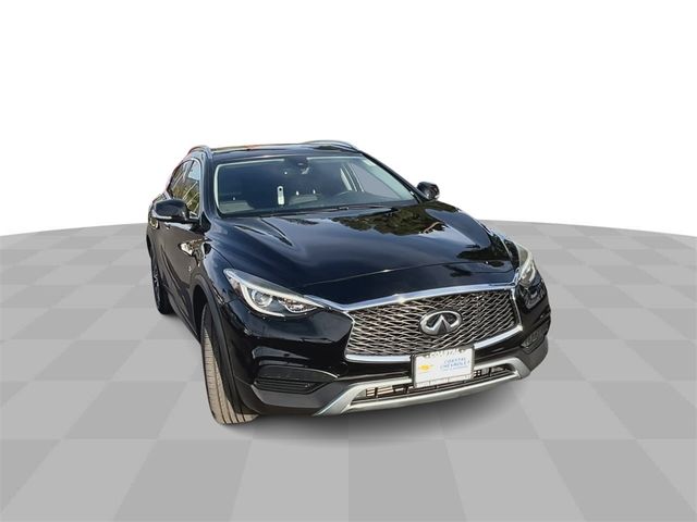 2018 INFINITI QX30 Luxury