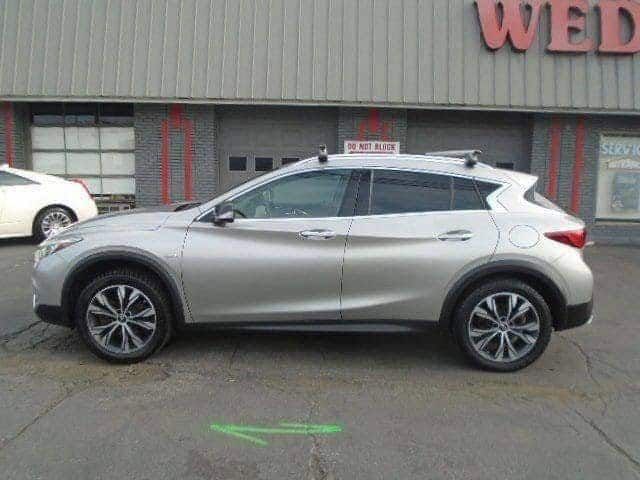 2018 INFINITI QX30 Luxury