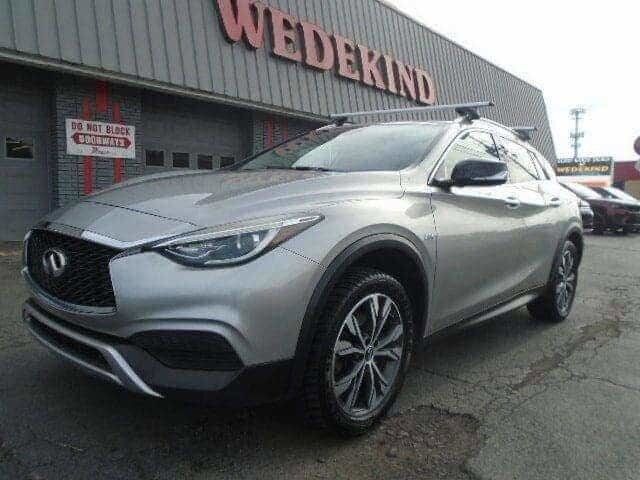 2018 INFINITI QX30 Luxury