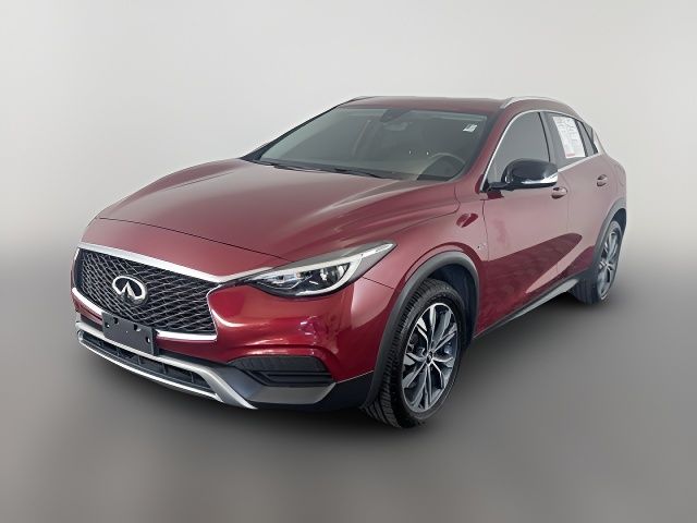 2018 INFINITI QX30 Luxury