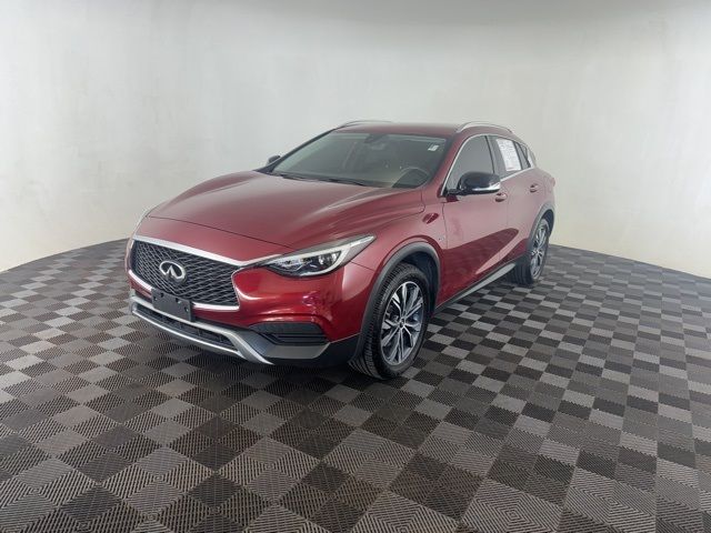 2018 INFINITI QX30 Luxury