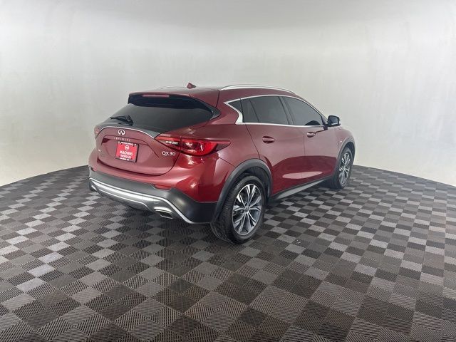 2018 INFINITI QX30 Luxury