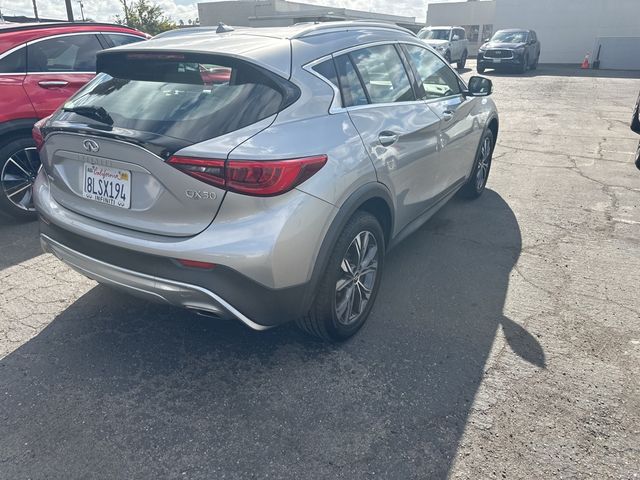 2018 INFINITI QX30 Luxury