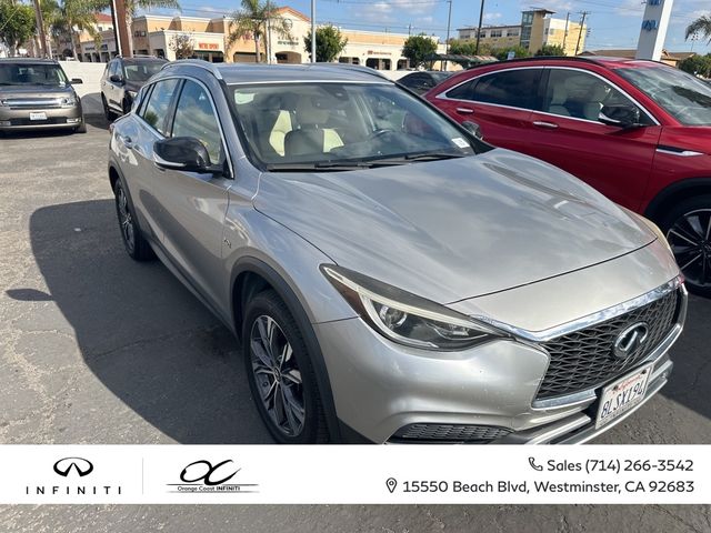 2018 INFINITI QX30 Luxury