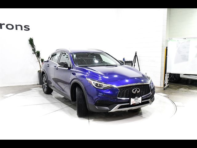 2018 INFINITI QX30 Luxury