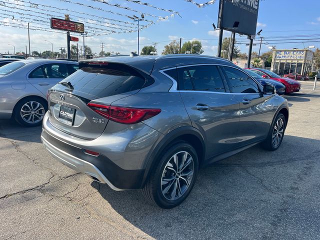 2018 INFINITI QX30 Luxury