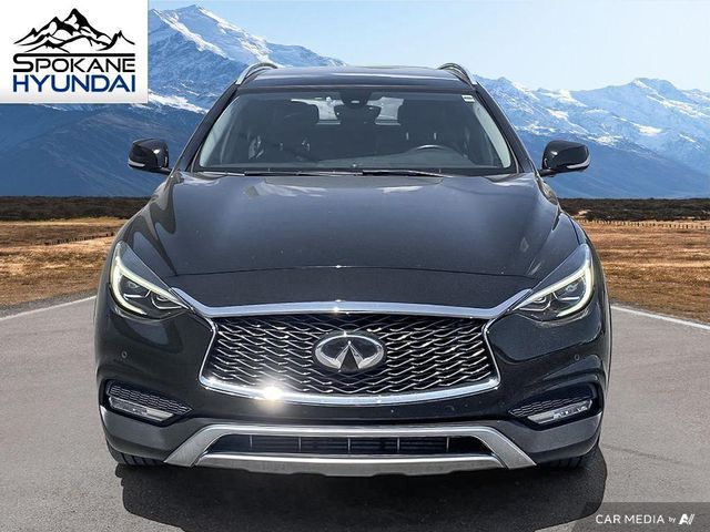 2018 INFINITI QX30 Essential