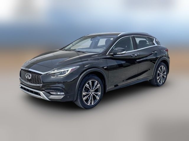 2018 INFINITI QX30 Essential