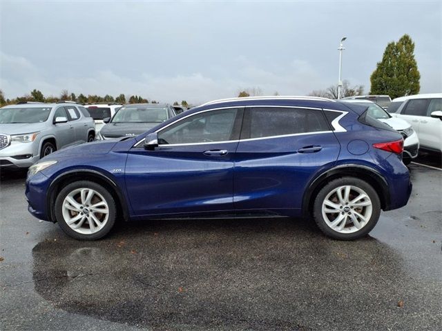 2018 INFINITI QX30 Premium