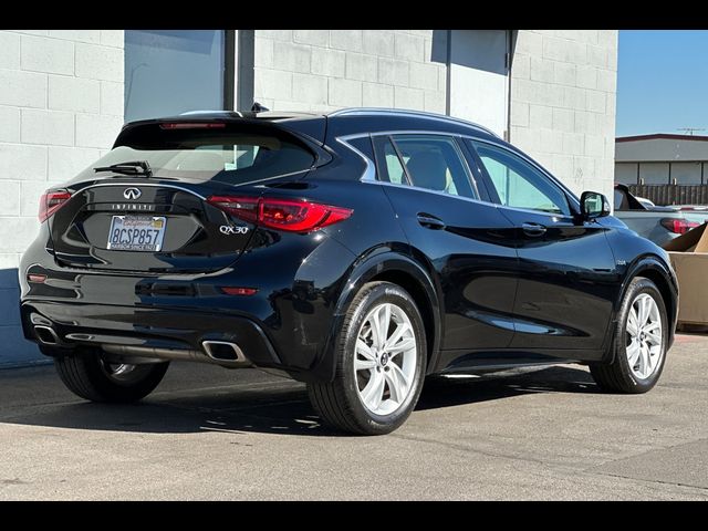 2018 INFINITI QX30 Premium