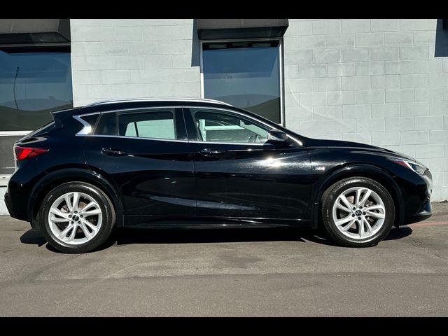 2018 INFINITI QX30 Premium