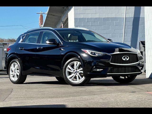 2018 INFINITI QX30 Premium