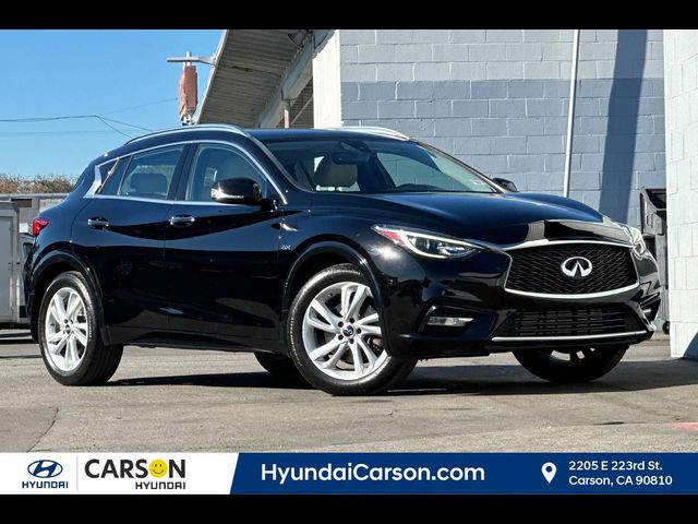 2018 INFINITI QX30 Premium