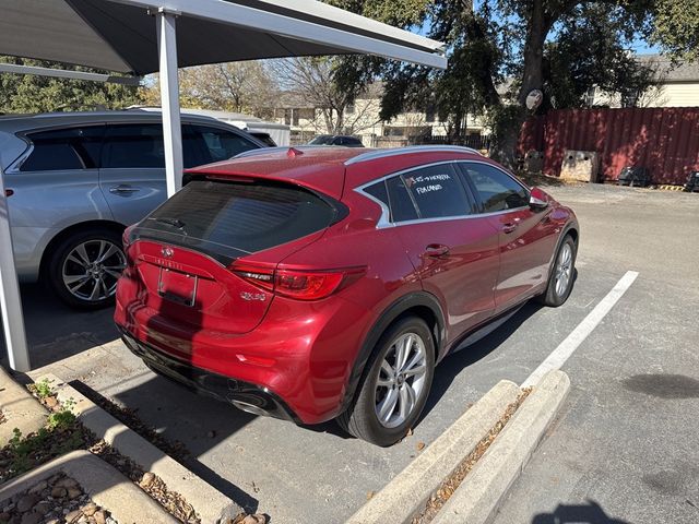 2018 INFINITI QX30 Premium