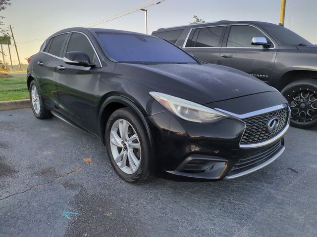 2018 INFINITI QX30 Luxury