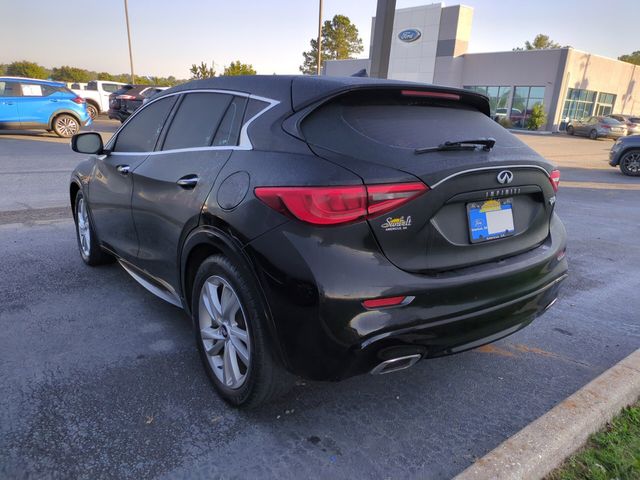 2018 INFINITI QX30 Luxury