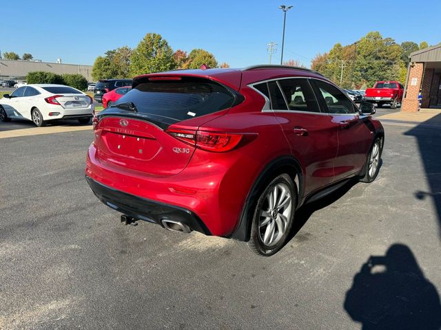 2018 INFINITI QX30 Premium