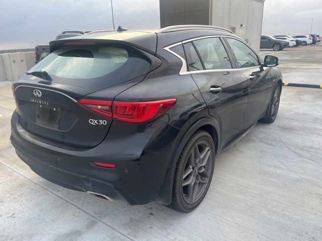 2018 INFINITI QX30 Premium