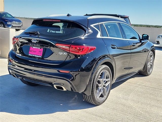 2018 INFINITI QX30 Premium