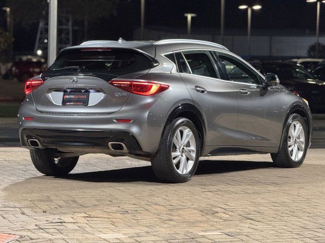 2018 INFINITI QX30 Premium