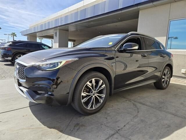 2018 INFINITI QX30 Premium