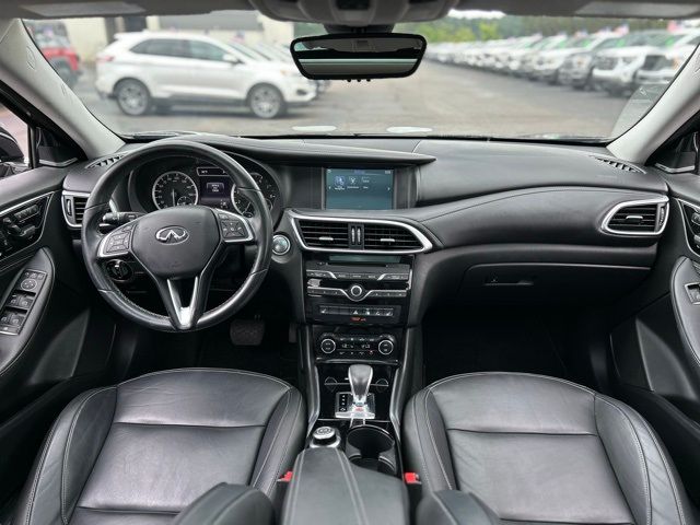 2018 INFINITI QX30 Premium