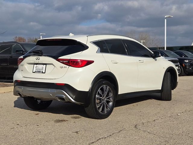 2018 INFINITI QX30 Premium