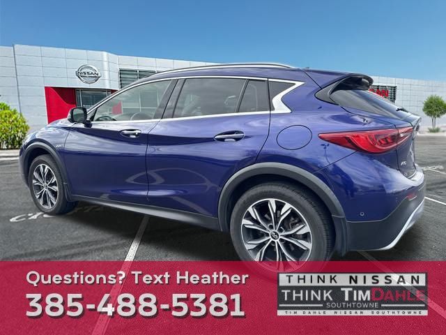 2018 INFINITI QX30 Premium