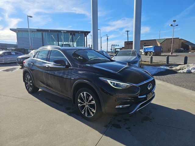 2018 INFINITI QX30 Premium