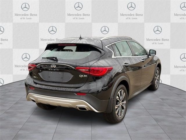 2018 INFINITI QX30 Premium